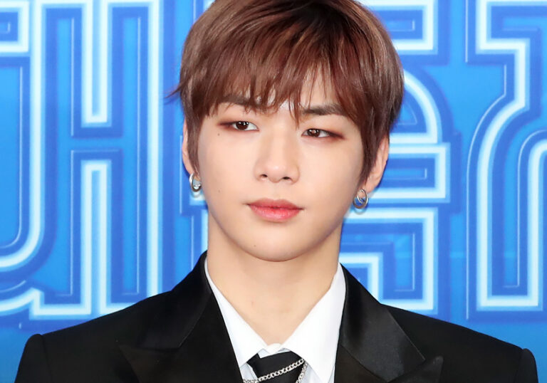 Kang Daniel — #12 Los Hombres más guapos de Corea del Sur