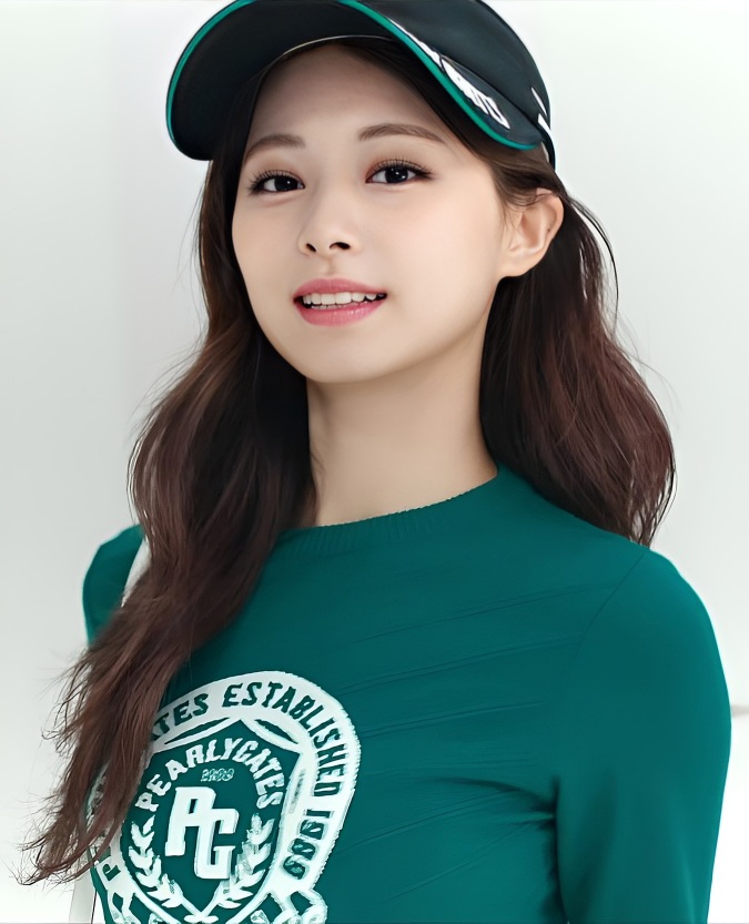 Tzuyu — #3 Las mujeres más hermosas nacidas un 14 de junio