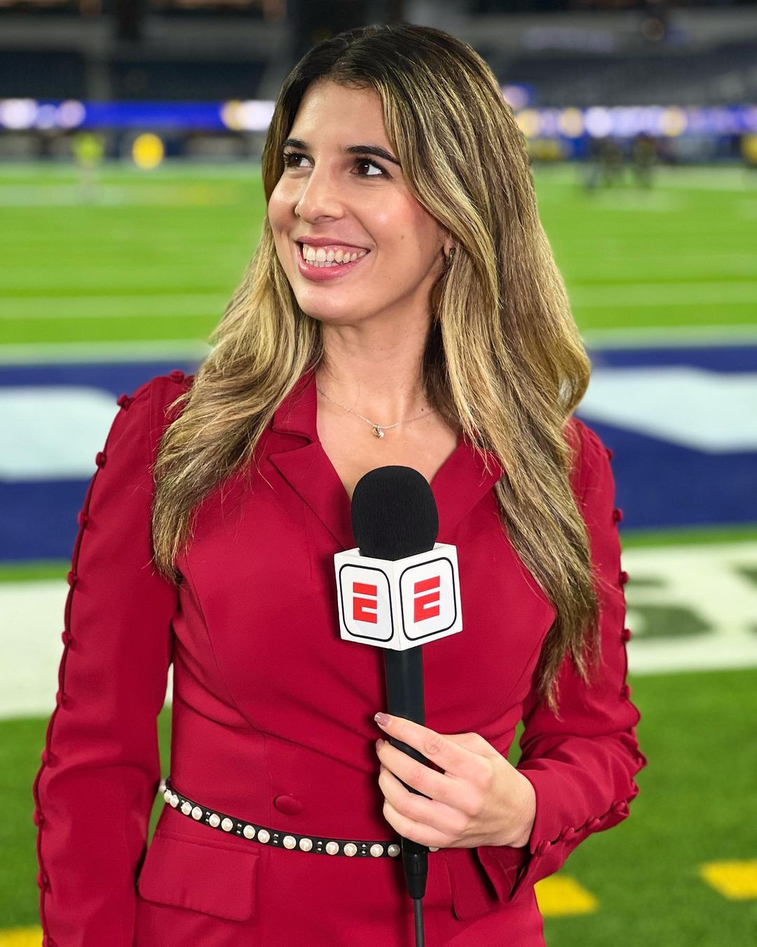 Katia Castorena — #11 Las conductoras de deportes más hermosas de México
