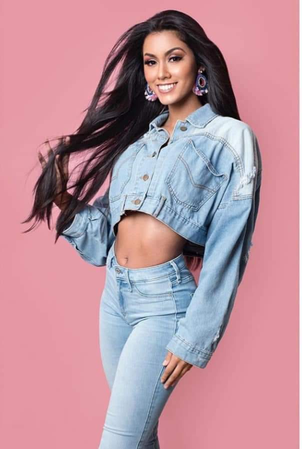 Camila Escribens — #4 Las mujeres más hermosas de Perú