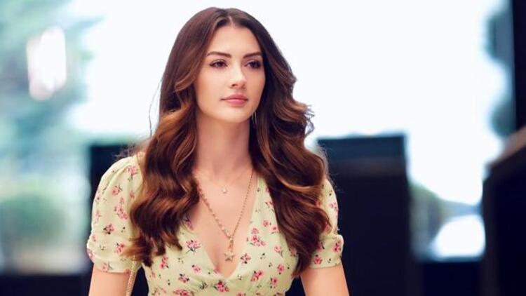 Burcu Özberk — #15 Las mujeres más hermosas de Turquía