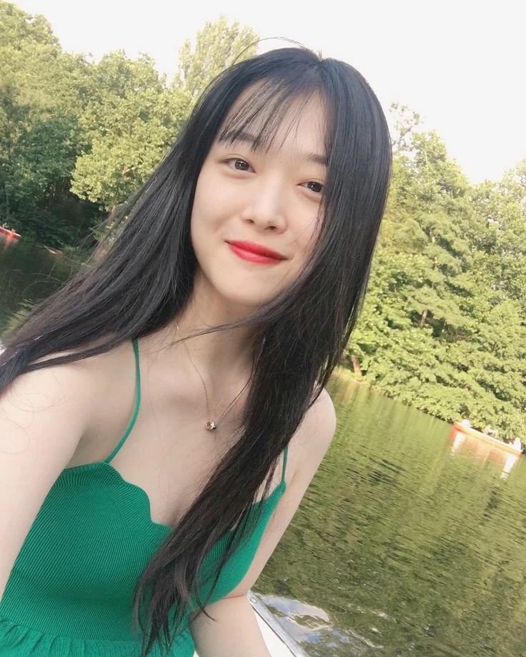 Sulli — #14 Las mujeres más hermosas de Corea del Sur