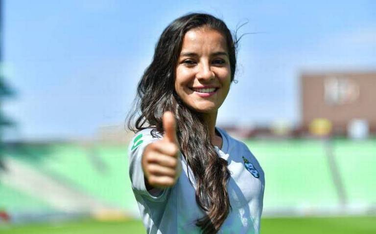 Cinthya Peraza — #18 The most beautiful soccer players in Mexico