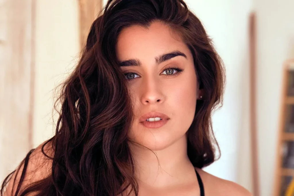Lauren Jauregui — #18 Las mujeres más hermosas de Cuba