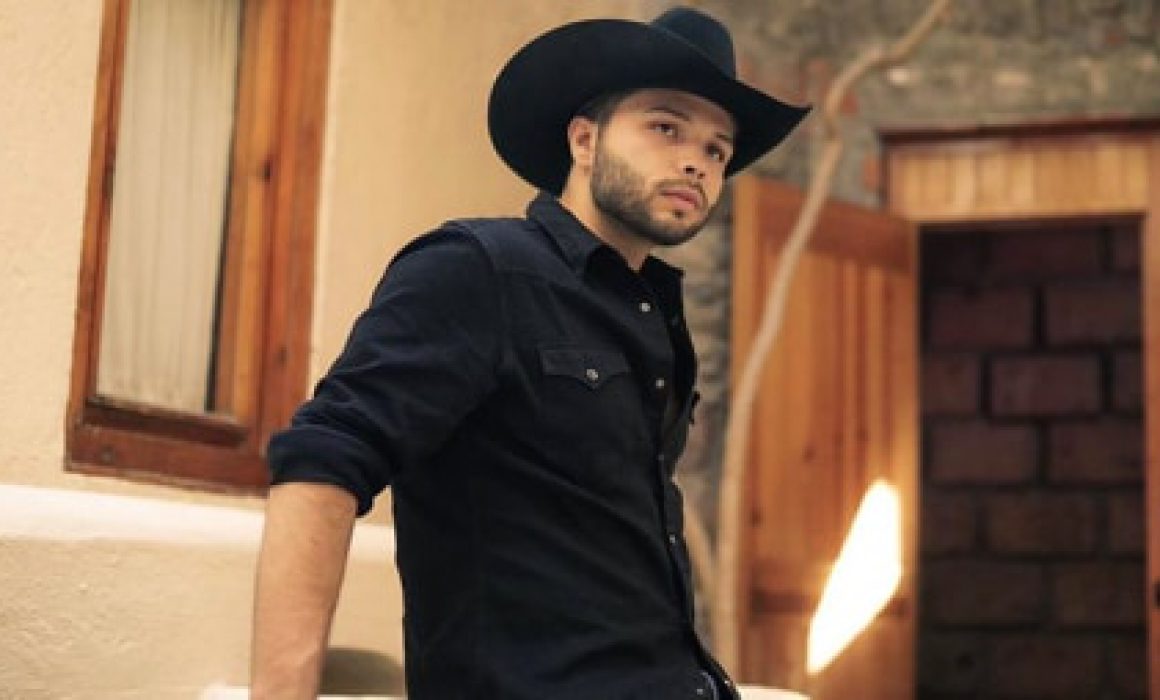 cantantes mas guapos del regional mexicano según UachateC