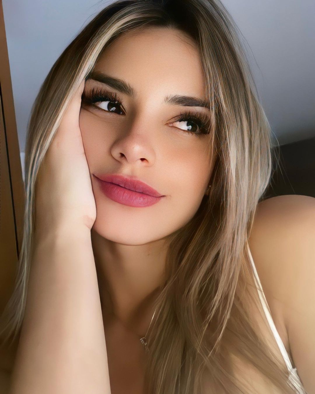Johana Cely — #10 Las influencers colombianas más hermosas de Instagram