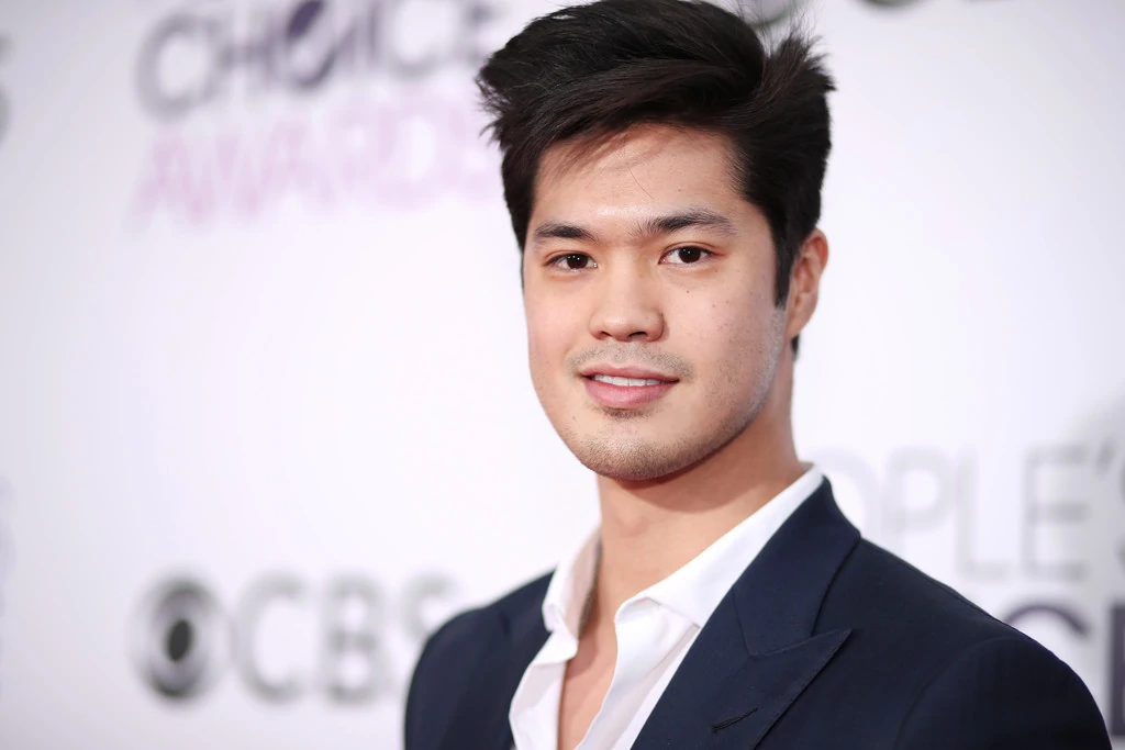 Ross Butler — #9 Famosos que cumplen años el 17 de mayo