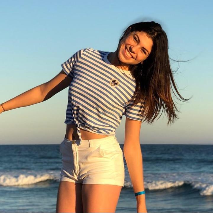 Celine Dept — #6 Las mujeres más hermosas de Bélgica
