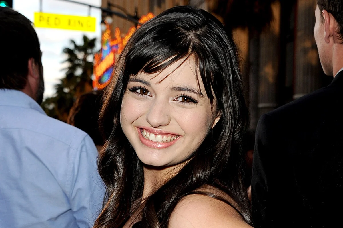 Rebecca Black — #4 Las mujeres más hermosas nacidas un 21 de junio