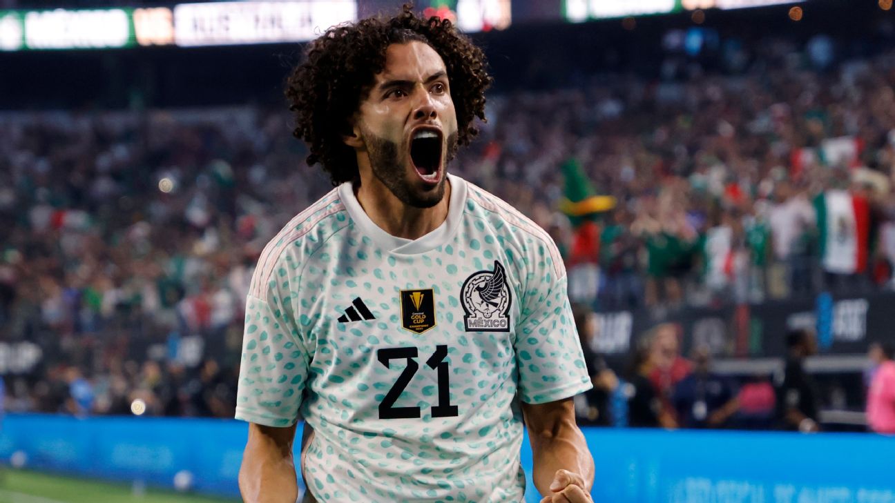 César Huerta — #16 Los futbolistas mexicanos más guapos
